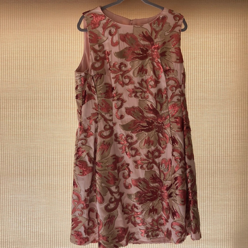 Pink hues Eva Mendes cocktail dress